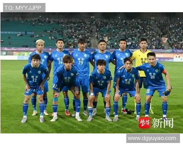 赛后分析上海足球队与南京足球队的战术对决与启示 赛后分析上海足球队与南京足球队的战术对决与启示